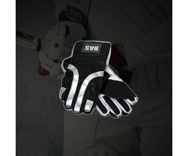 BAS INDOOR CRICKET WICKET KEEPING GLOVES BAS INDOOR CRICKET WICKET KEEPING GLOVES