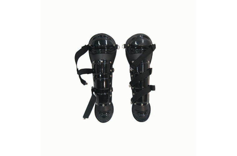 BASEBALL CATCHERS LEG GUARDS